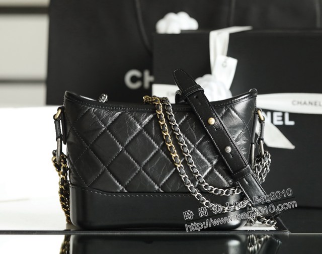 Chanel專櫃新款黑色菱格紋Gabrielle鏈條肩背女包 香奈兒小號原廠皮流浪包 djc5279